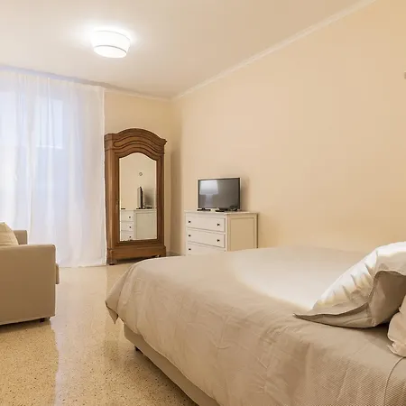 Campo De' Fiori Central Flat Rome Exterior photo