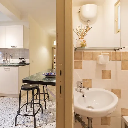 Campo De' Fiori Central Flat Rome Exterior photo