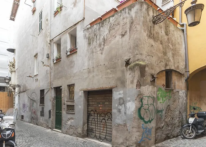 Campo De\' Fiori Central Flat